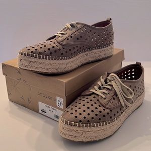 Indigo rd. Womens size 9 1/2 platform tie shoe. Brand new